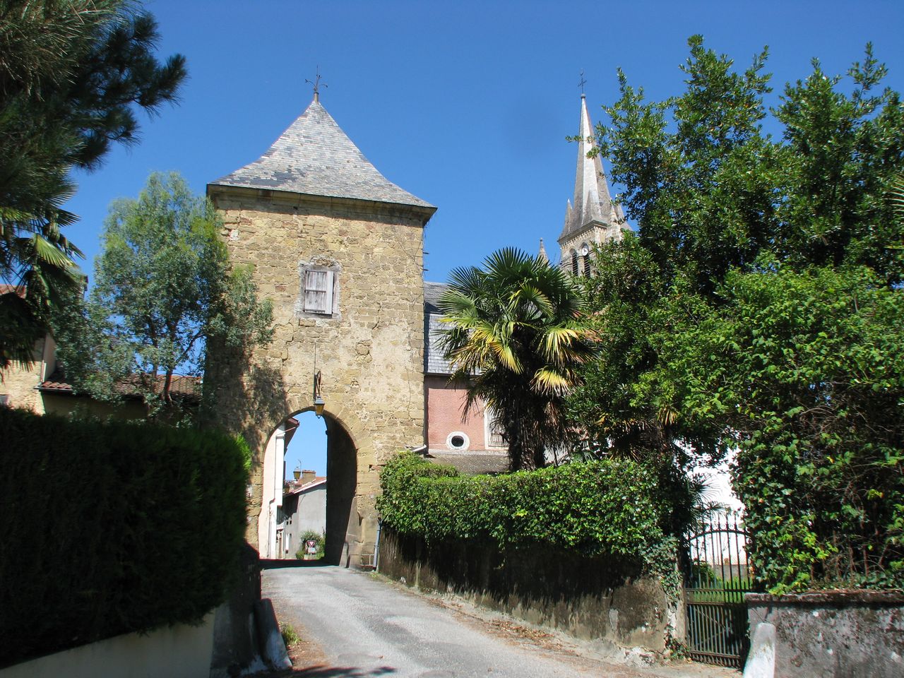 Bastides et Vélo vintage dans les Pyrénées – Image 6