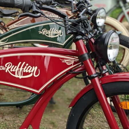 Bastides et Vélo vintage dans les Pyrénées