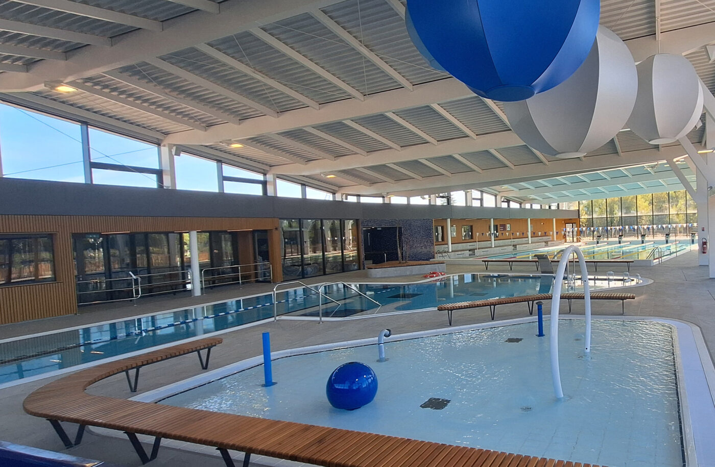 L'intérieur du Centre Aquatique